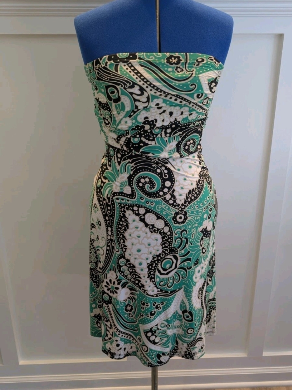 NWT Veronicam Strapless Paisley Dress in Mint, Black & White